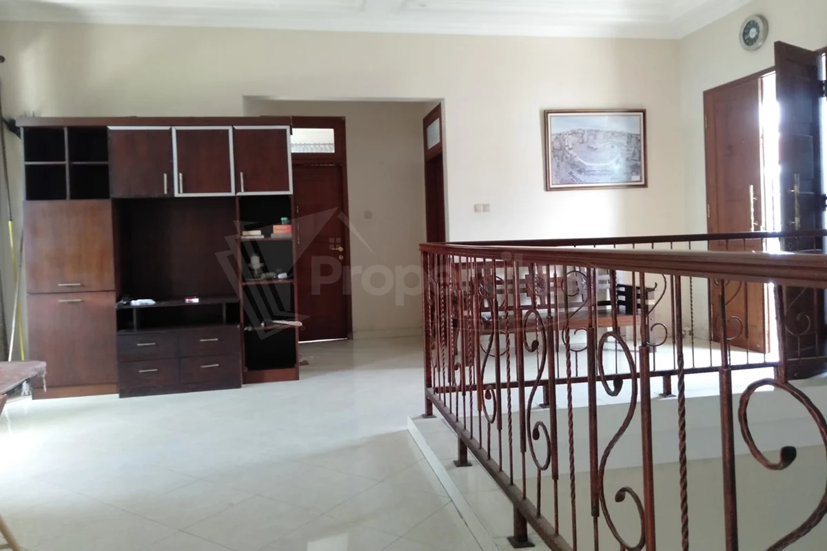 Rumah 2 Lantai dekat Terminal Jombor