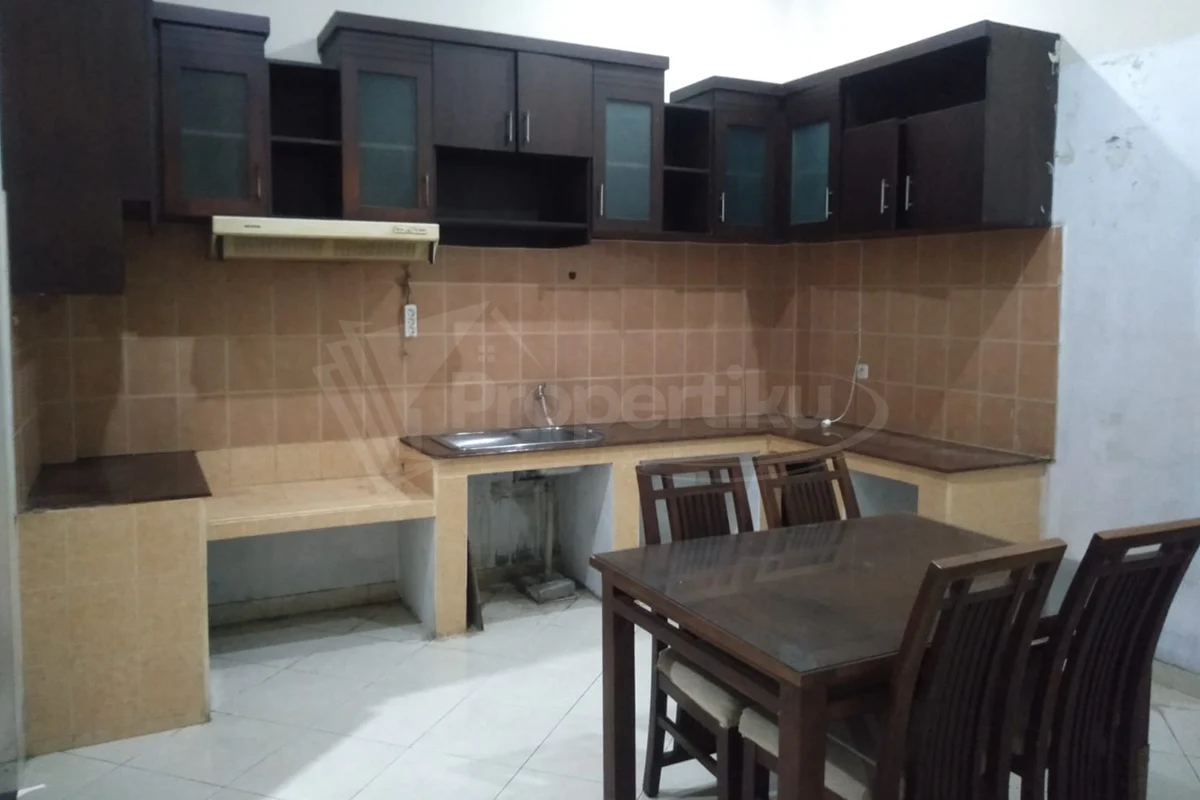 Rumah 2 Lantai dekat Terminal Jombor